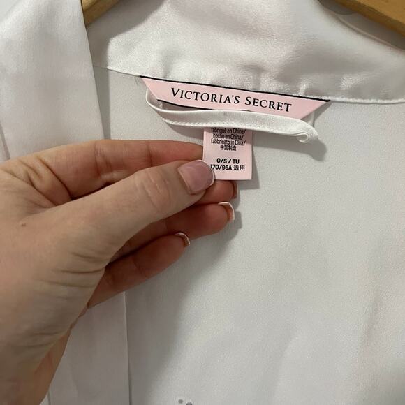 Victoria's Secret Bride Rhinestone White Silky Robe One Size - Picture 3 of 5